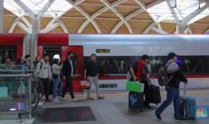 suasana-stasiun-whoosh-halim-jakarta-rabu-5112025-1762332600261_169