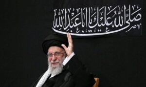 pemimpin-tertinggi-iran-ayatollah-ali-khamenei-menghadiri-upacara-untuk-memperingati-asyura-hari-paling-suci-dalam-kalender-mu-1751801001734_169